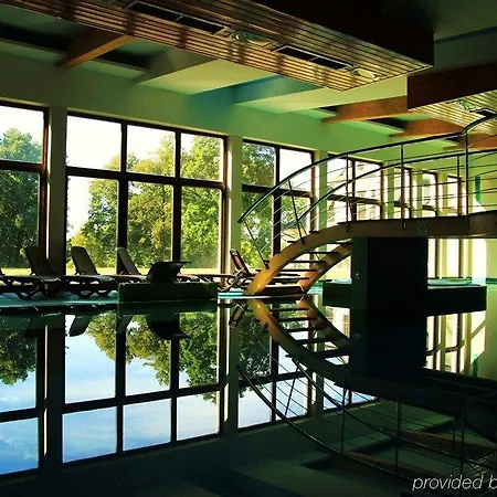 Dwor Kombornia Hotel&Spa 