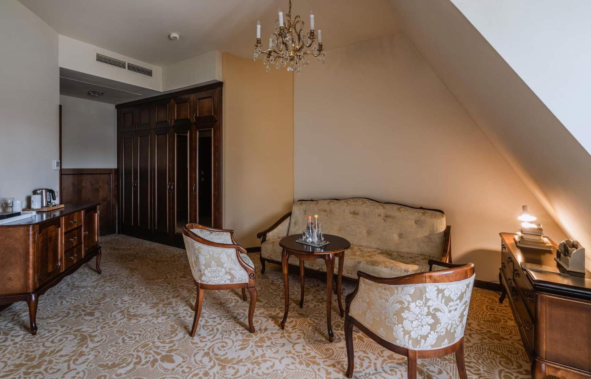 Dwor Hotel&spa 4* Kombornia
