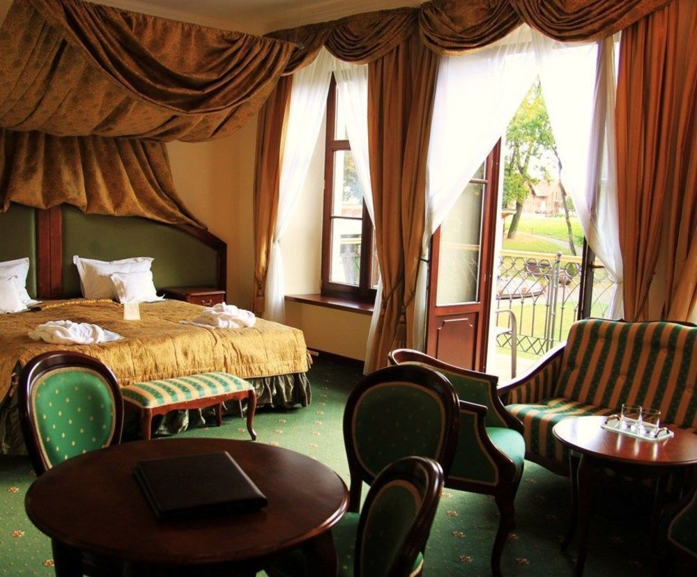 Dwór Hotel&spa 4* Kombornia
