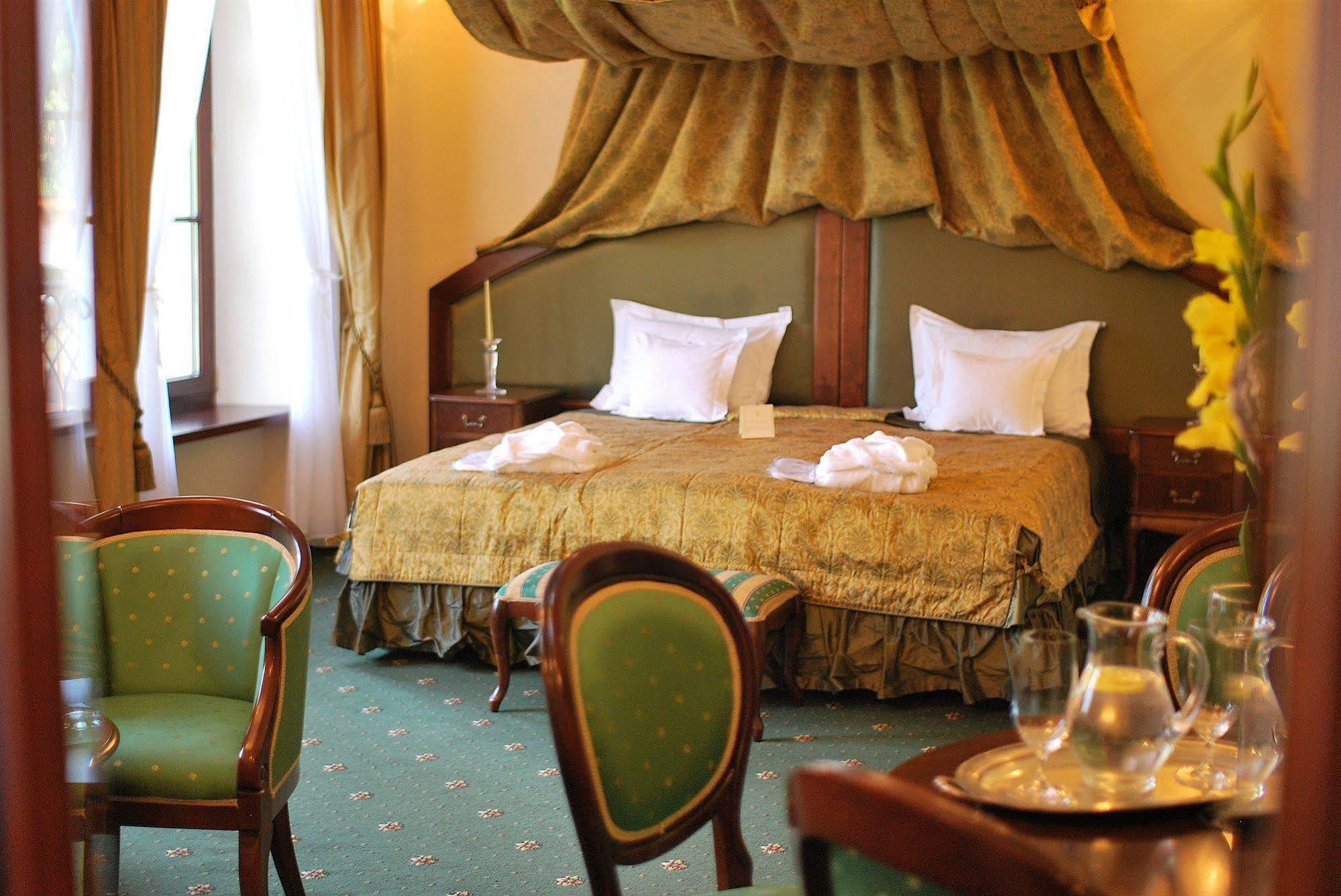 Dwor Hotel&spa 4*