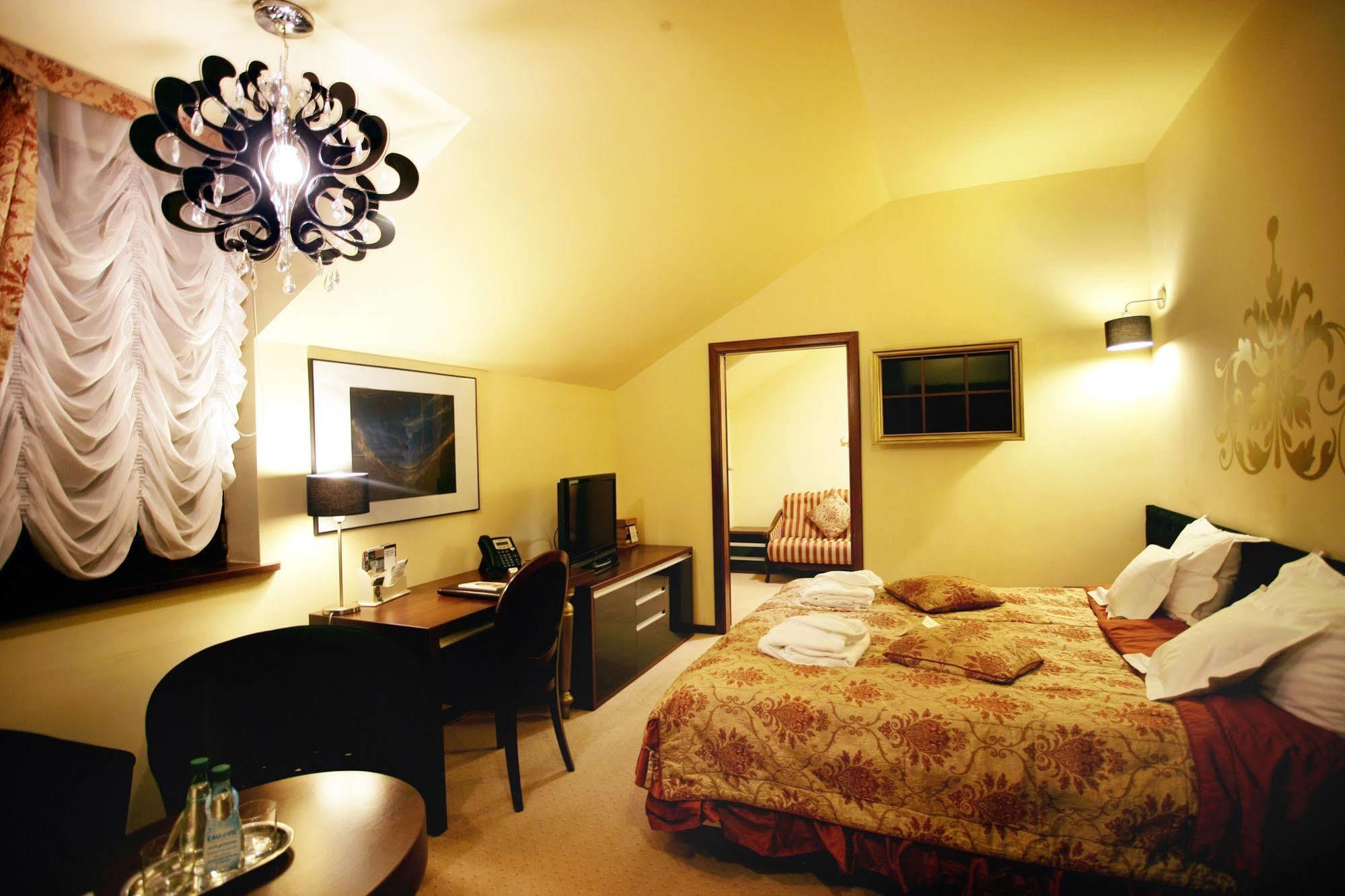 Hotel Dwor Hotel&spa 4*